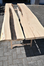 Lade das Bild in den Galerie-Viewer, Massivholztisch Eiche